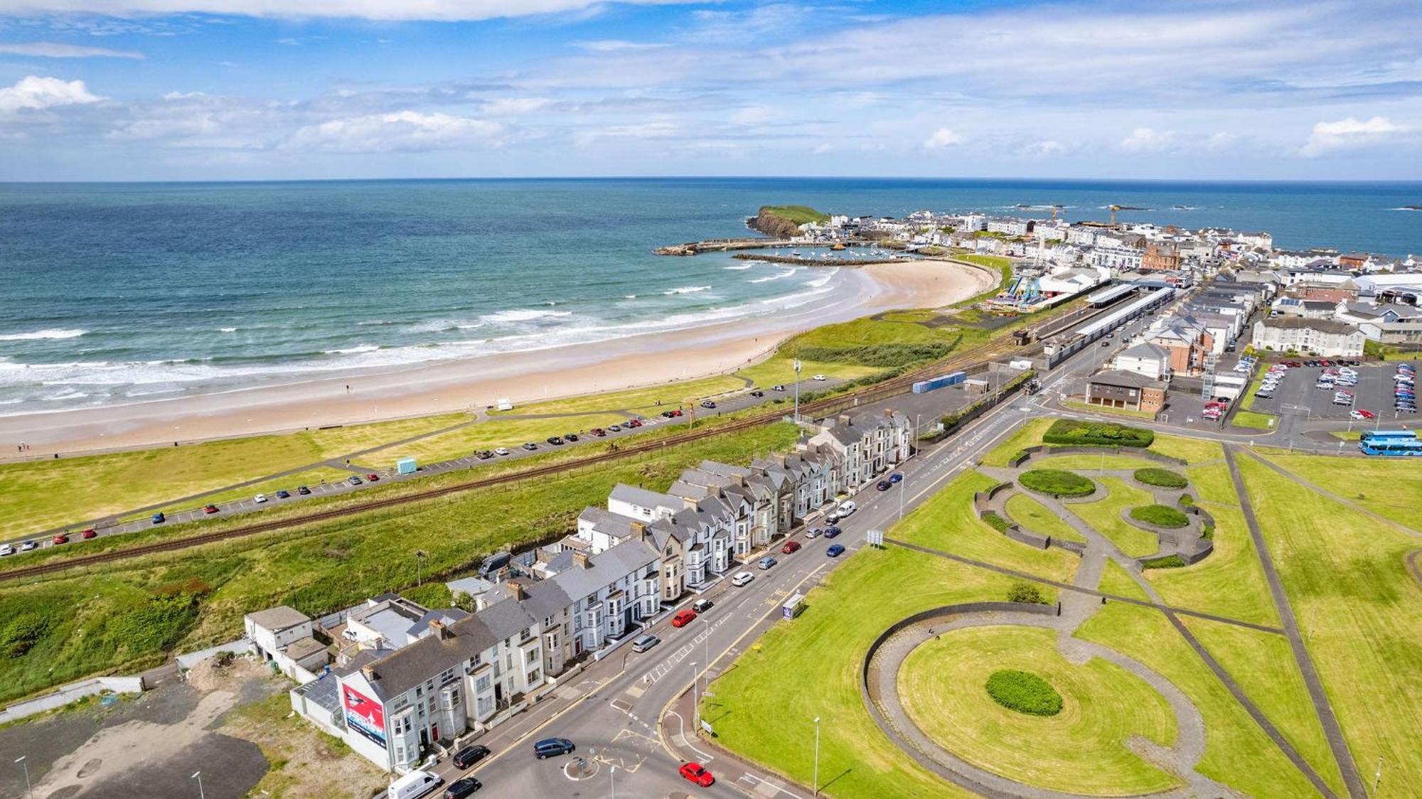 5 Dunluce Park - Portrush By The Sea Apartment ภายนอก รูปภาพ